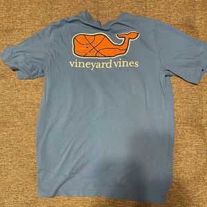 Vineyard Vines t-shirt